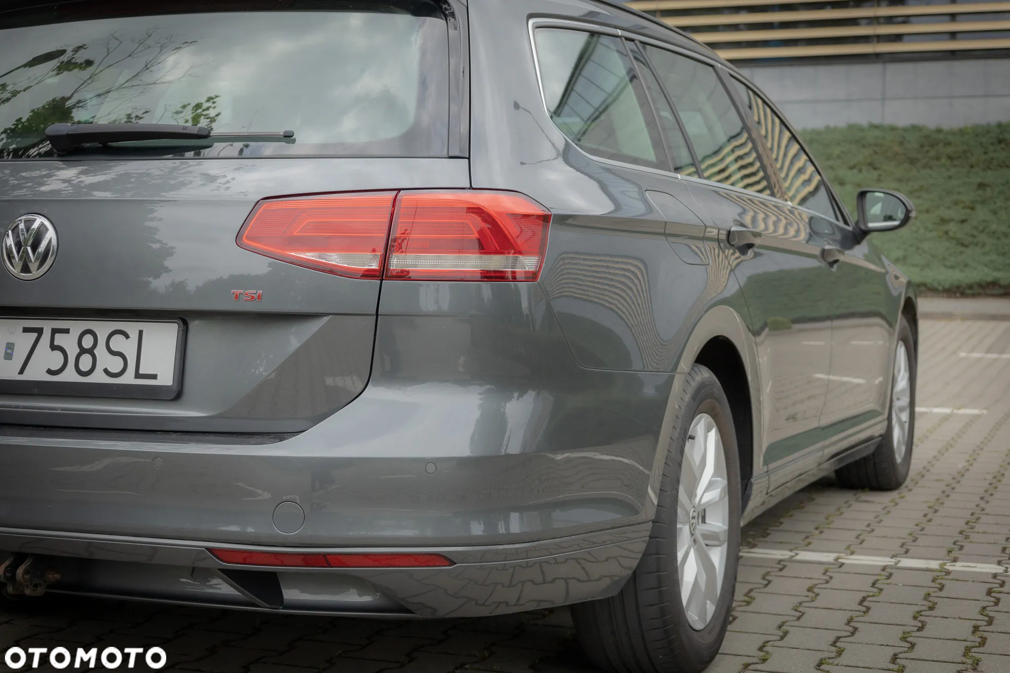 Volkswagen Passat - 16