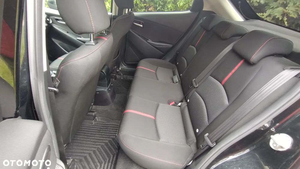 Mazda 2 - 10