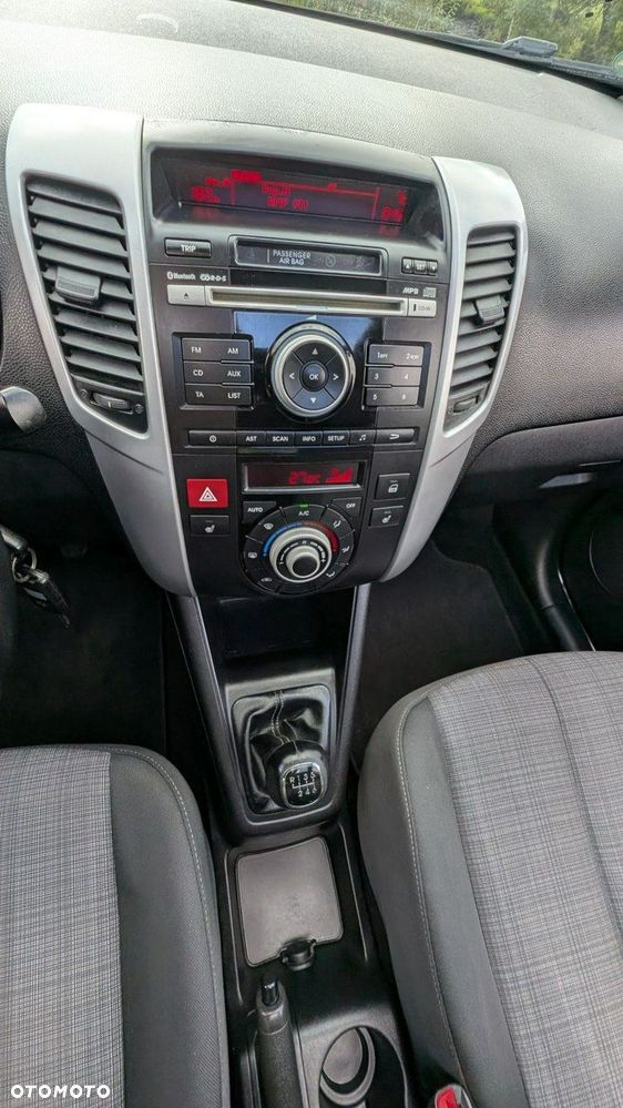 Kia Venga - 23