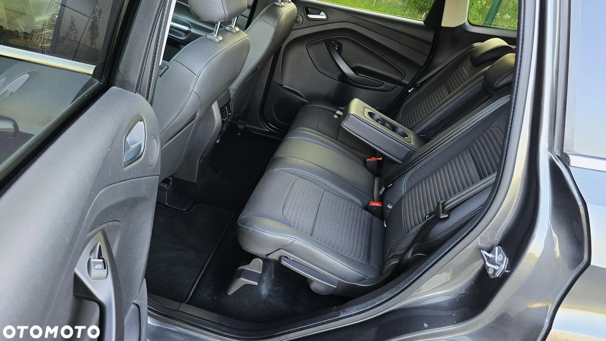 Ford Kuga 1.5 EcoBoost 2x4 Titanium - 34