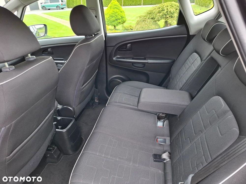 Kia Venga 1.4 CVVT Business Line - 30