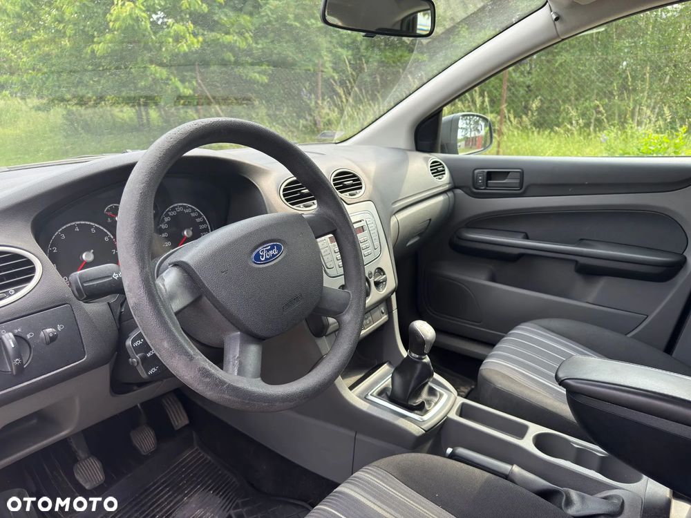 Ford Focus 1.6 Ambiente - 10