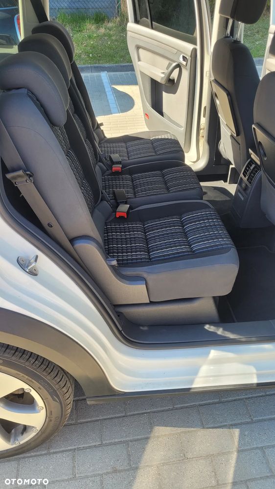 Volkswagen Touran 2.0 TDI DPF Cross DSG - 10