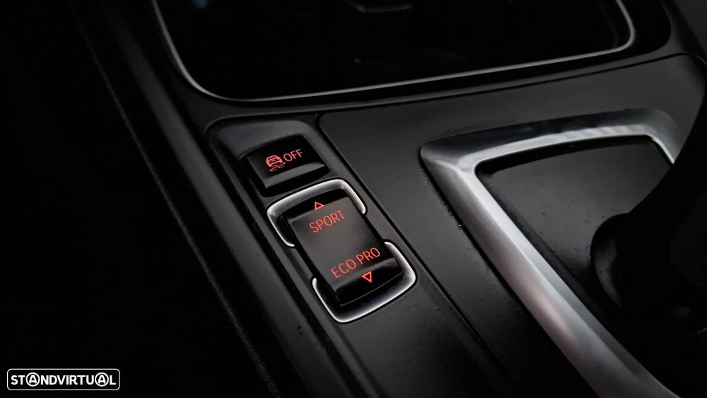 BMW 320 d Touring Auto Pack M - 41