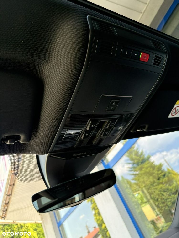 Volkswagen Passat - 34