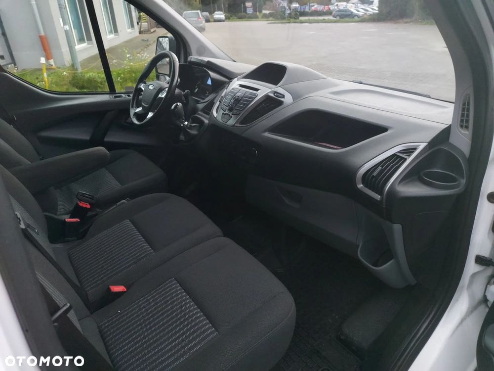 Ford Transit Custom - 13