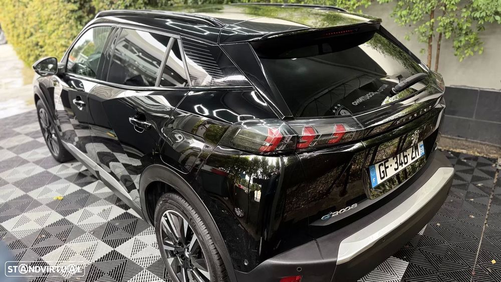 Peugeot e-2008 GT Pack - 31