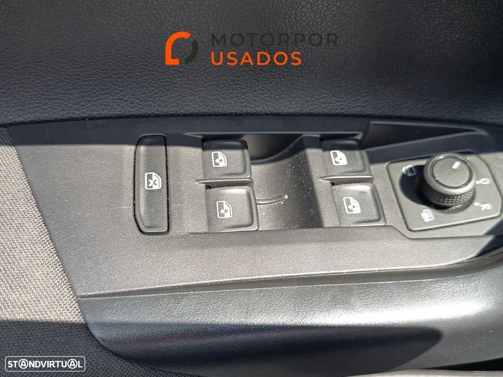 VW Taigo 1.0 TSI - 12