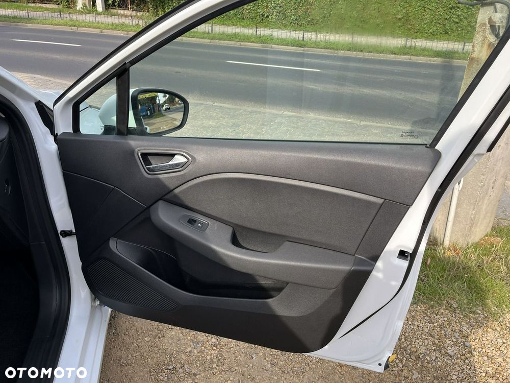 Renault Clio - 21