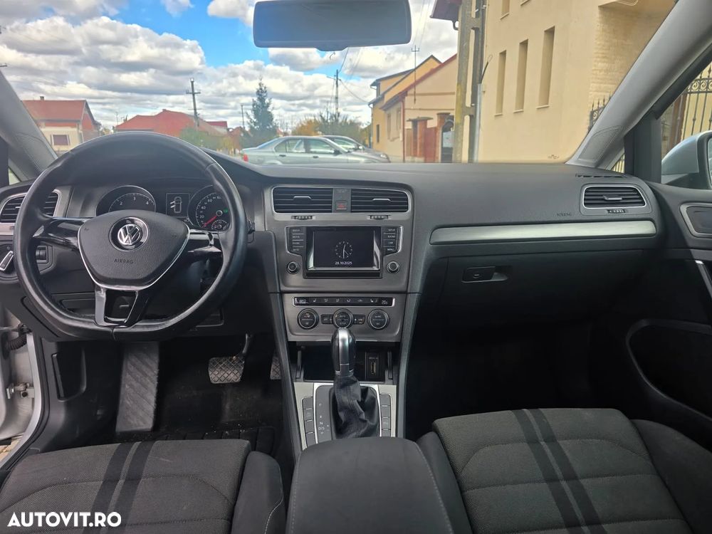 Volkswagen Golf 1.6 BlueTDI DSG Comfortline - 6