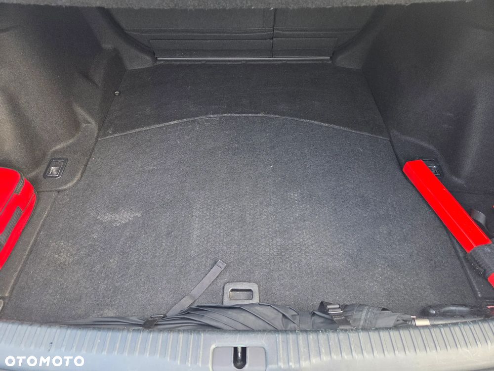 Lexus IS 200t Elegance - 24