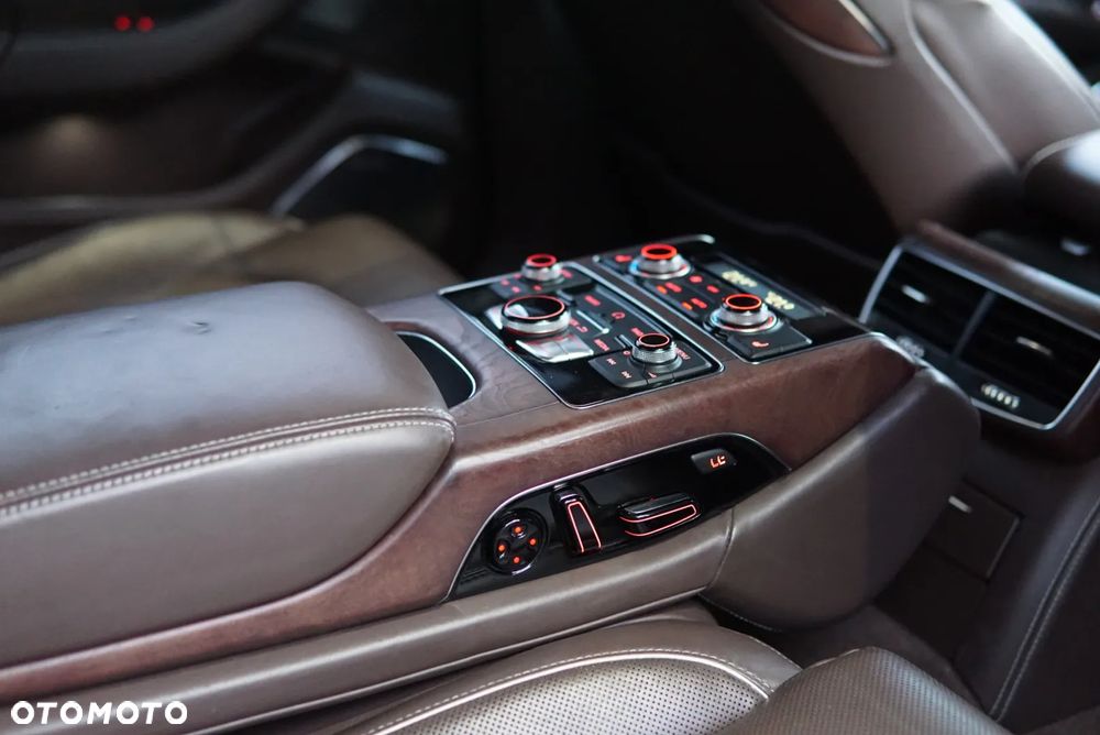 Audi A8 - 27