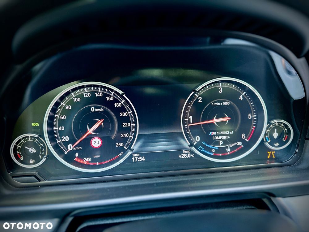 BMW Seria 5 520d M Sport - 22