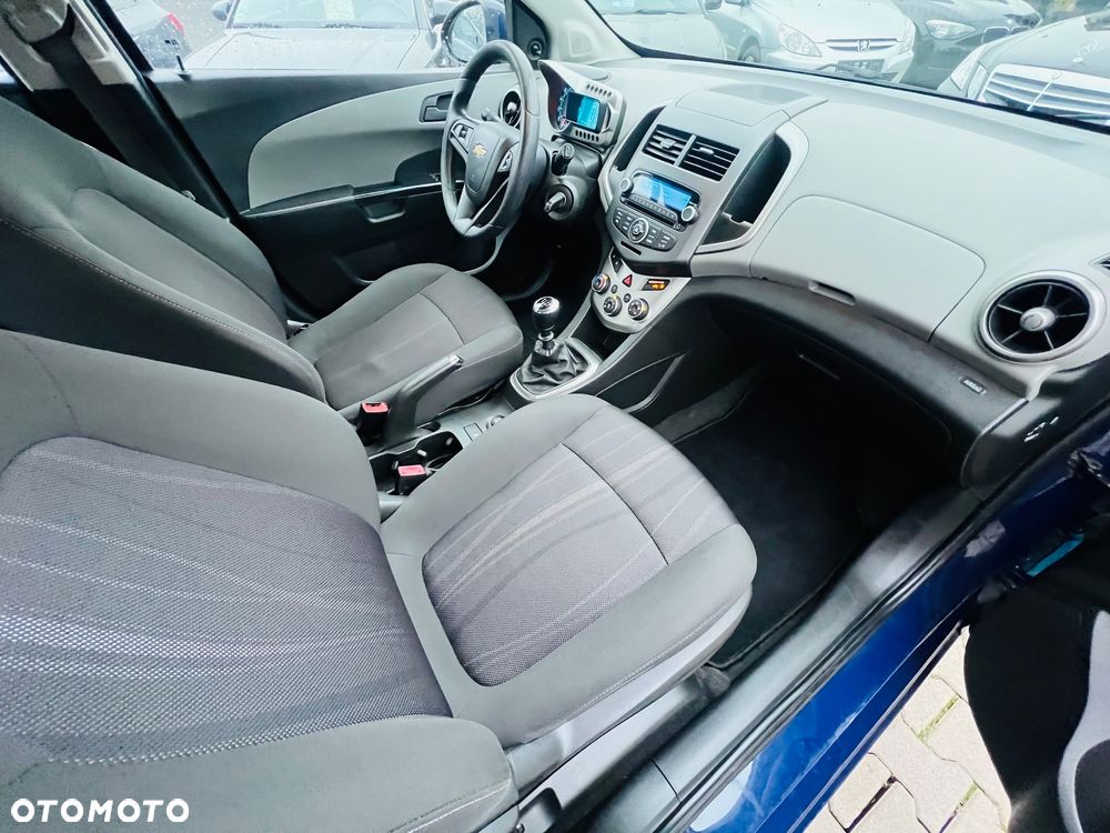 Chevrolet Aveo 1.2 LS - 12