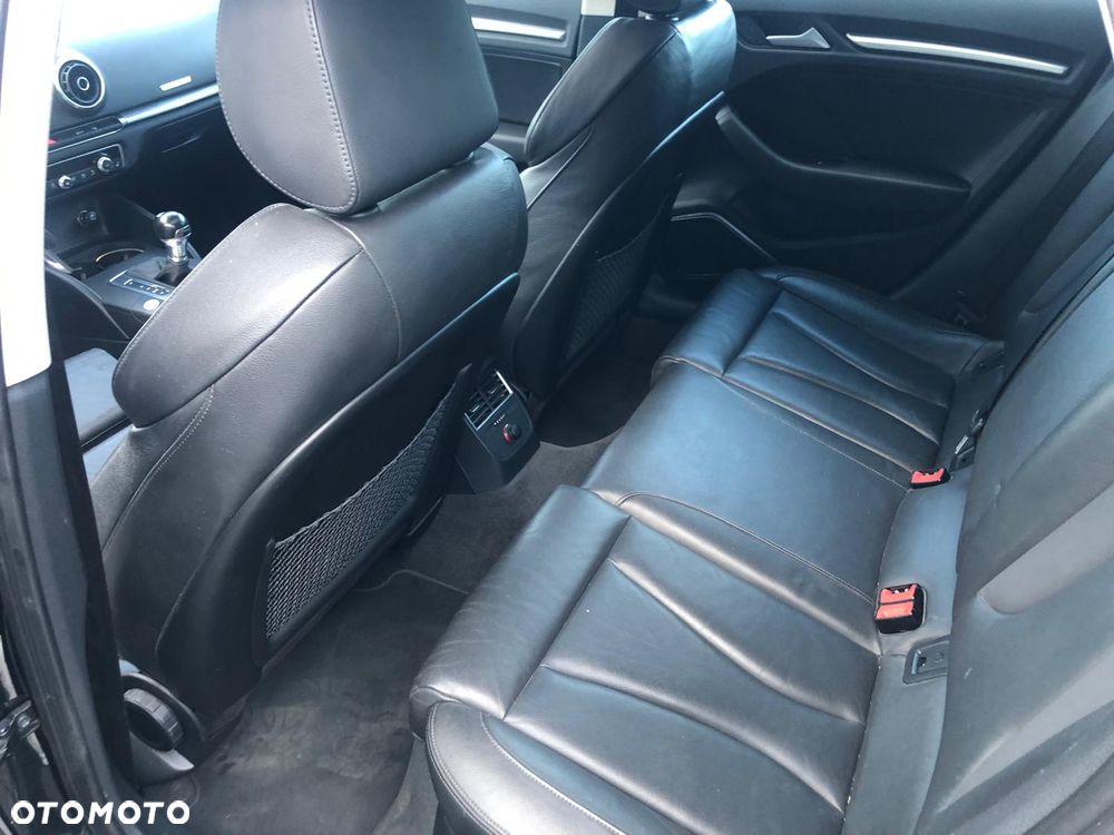 Audi A3 Sportback 2.0 TDI (clean diesel) quattro S tronic Ambiente - 8