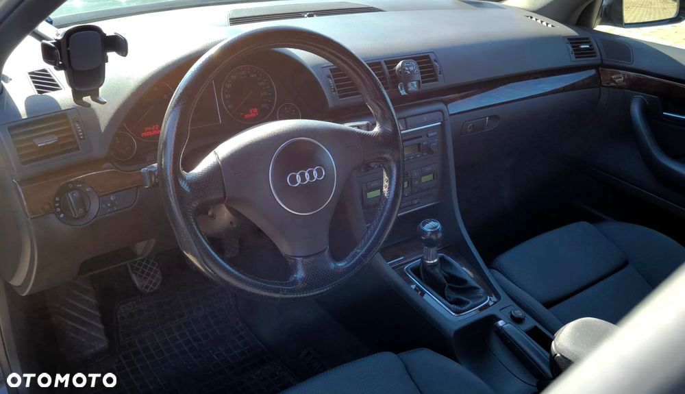 Audi A4 Avant - 26