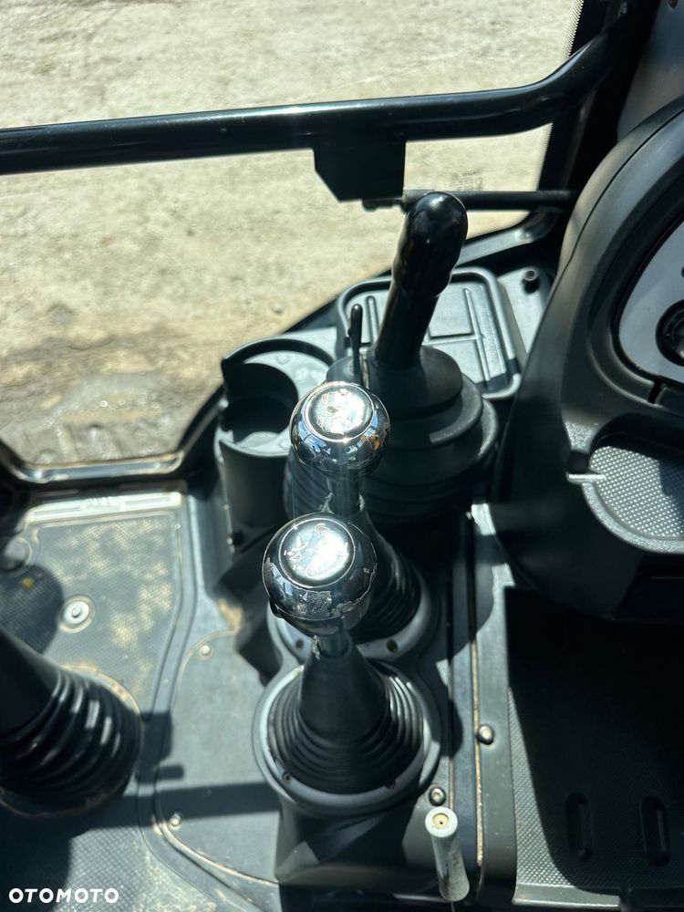 JCB Koparko Ładowarka JCB 3CX 4x4x4 3 Łyżki Wszystkie Koła Równe Skrętne - 20
