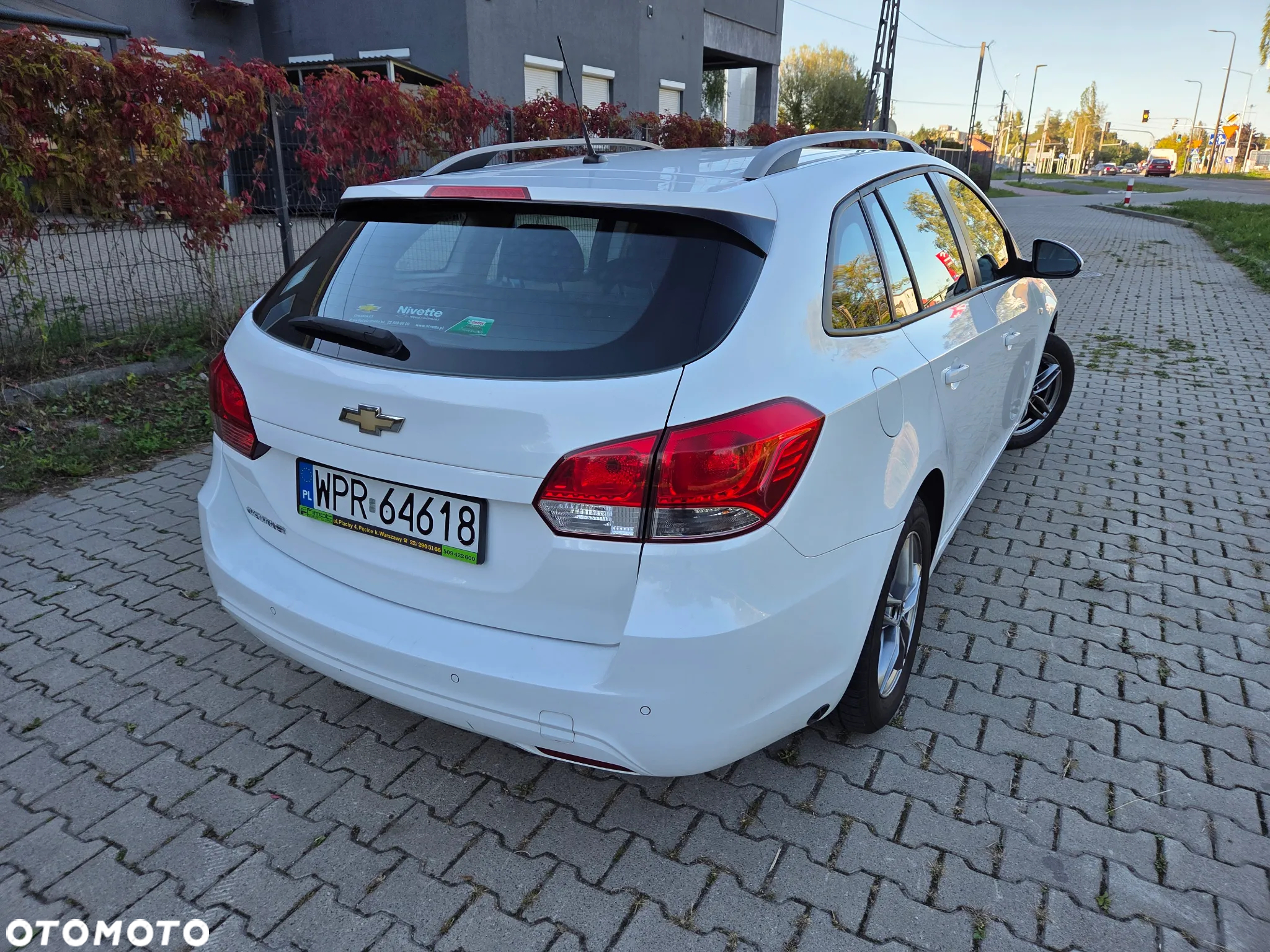 Chevrolet Cruze 1.6 LS - 10