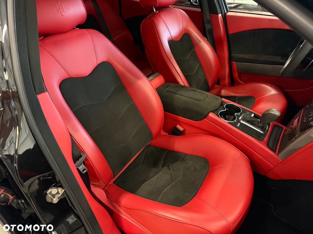 Maserati Quattroporte - 18