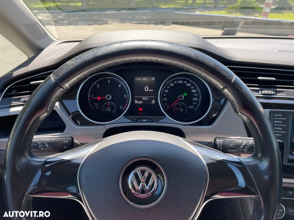 Volkswagen Touran 2.0 TDI SCR DSG Comfortline - 18