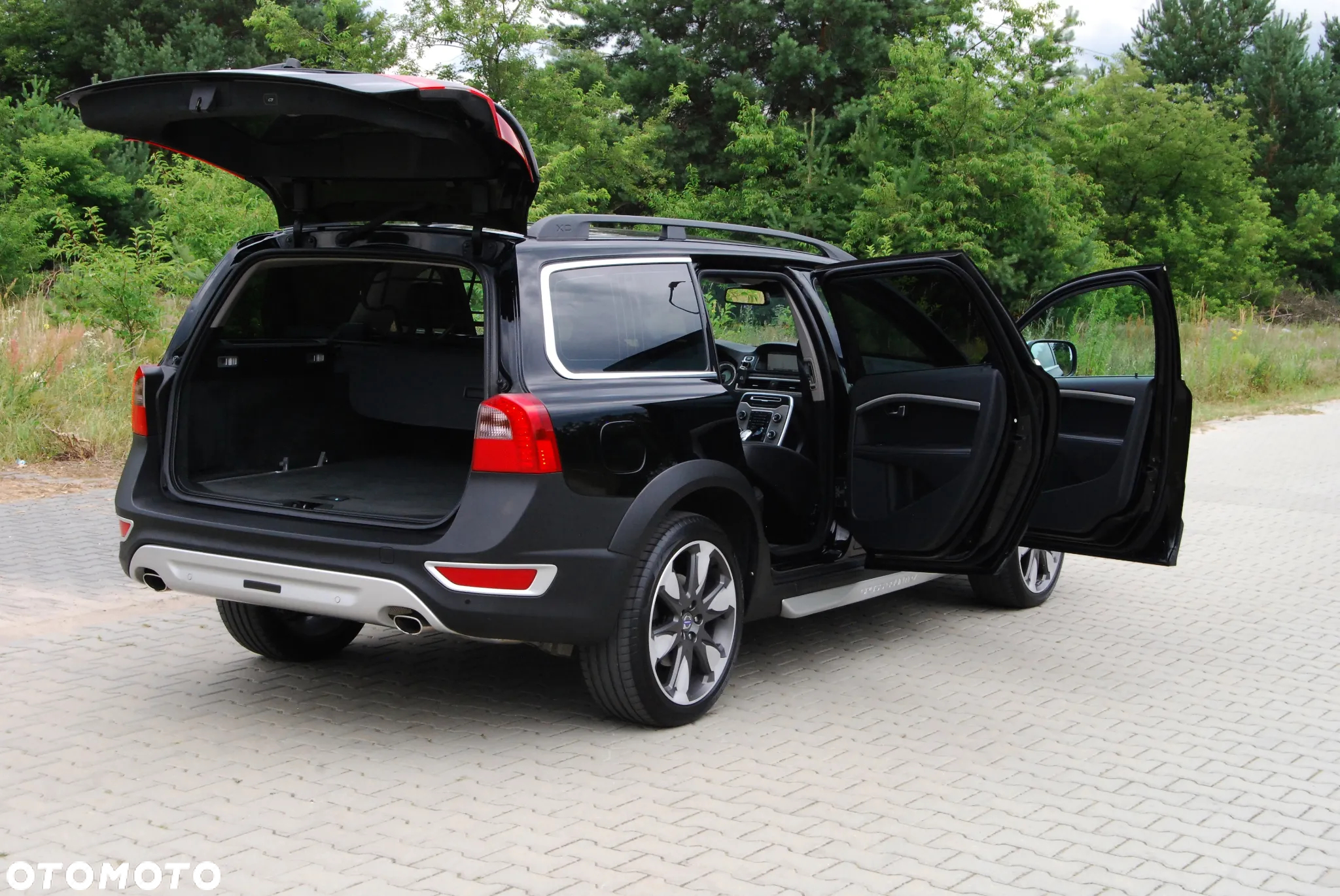 Volvo XC 70 D5 AWD Summum - 33