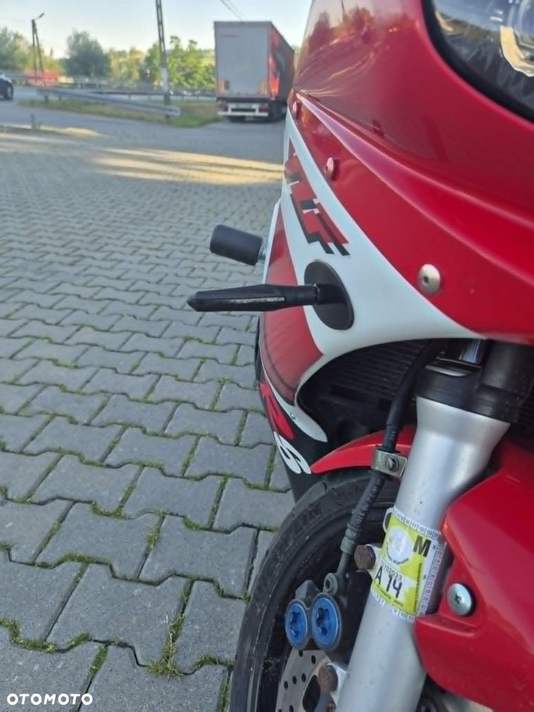 Yamaha R6 - 16