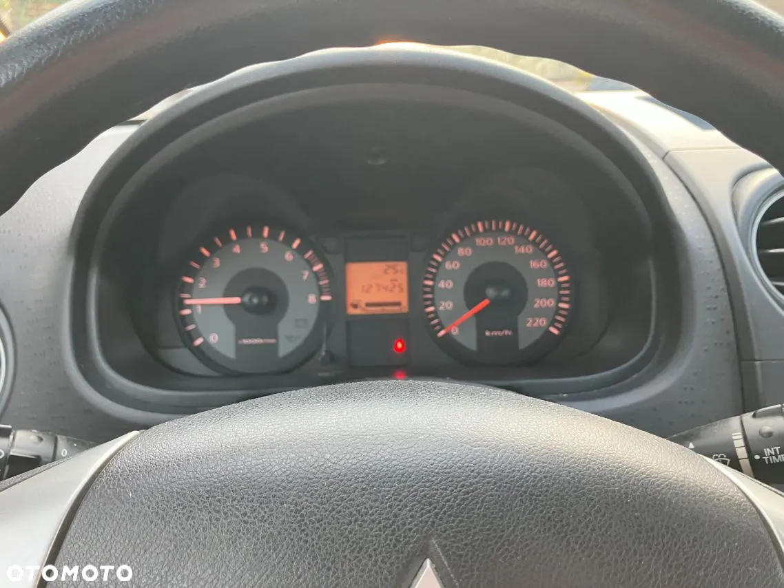 Mitsubishi Colt 1.3 Inform EU5 - 9