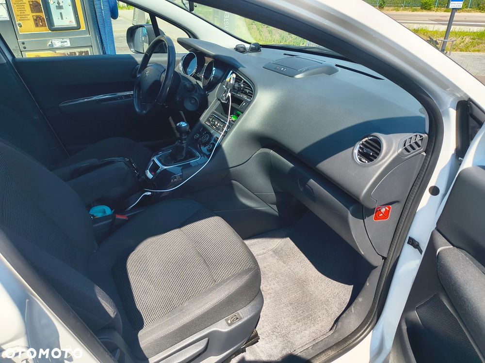 Peugeot 5008 HDI 150 Active - 16