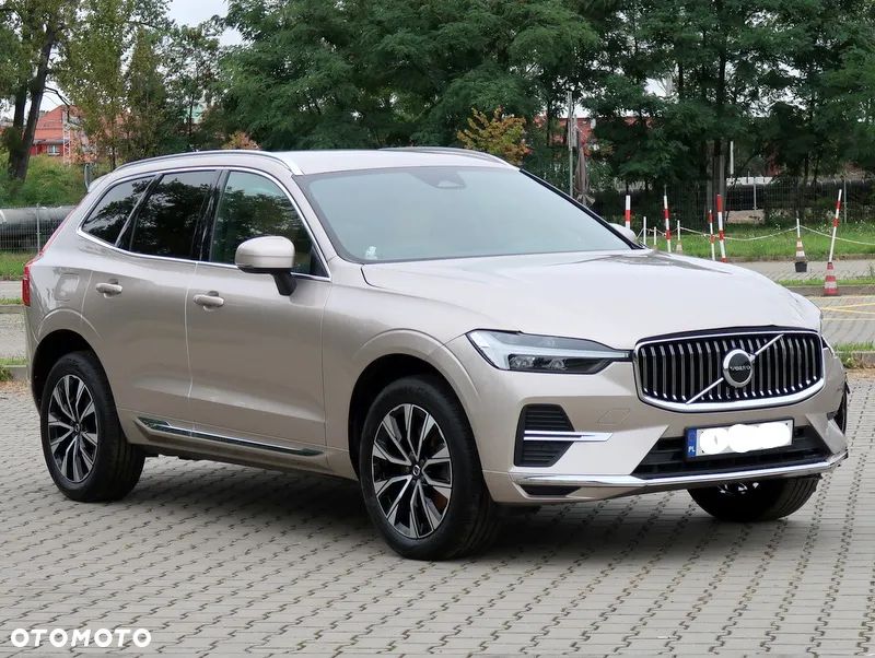Volvo XC 60 B5 B AWD Plus Bright - 1