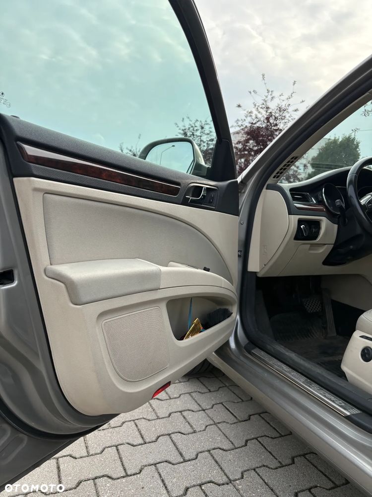 Skoda Superb 1.8 TSI Elegance DSG - 8