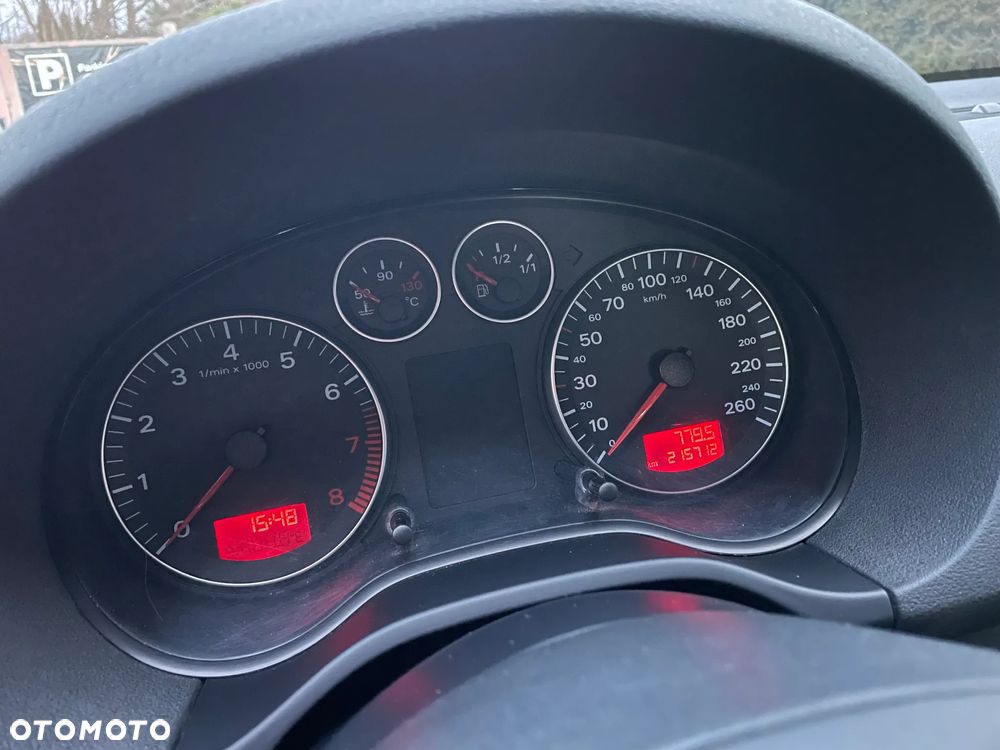 Audi A3 3-drzwiowe 1.6 Ambiente - 8