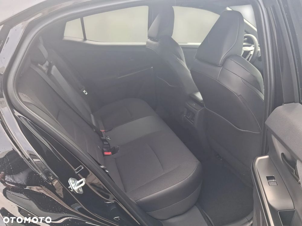 Toyota C-HR+ - 10