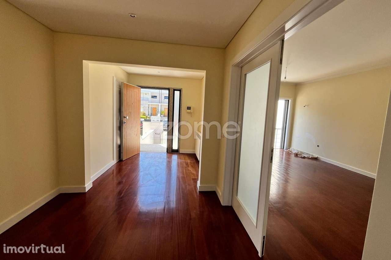 Moradia Premium T5 em banda T5 na Urbanização Vilabeira em Viseu - Grande imagem: 3/49