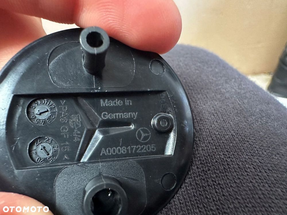 MERCEDES W206 EMBLEMAT MASKI A0008172205 - 4
