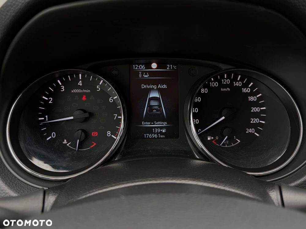 Nissan Qashqai 1.2 DIG-T Visia EU6 - 12