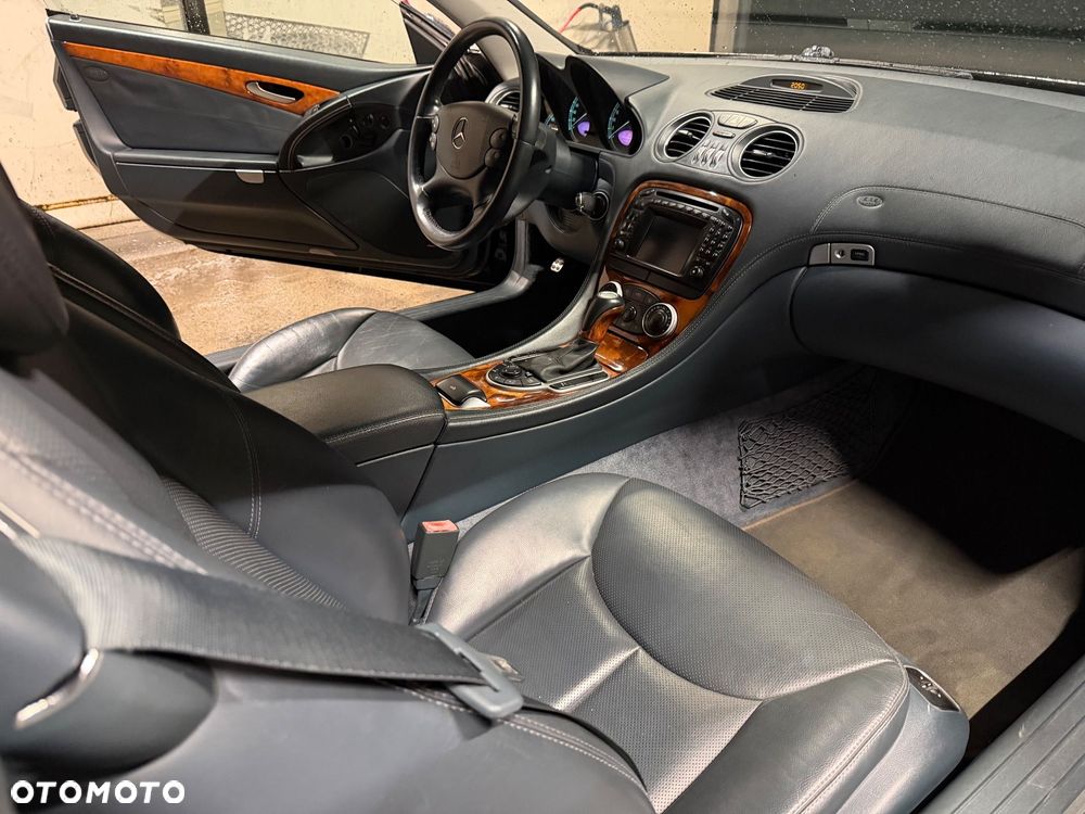 Mercedes-Benz SL - 10