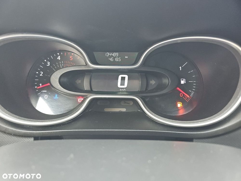Renault Trafic - 16