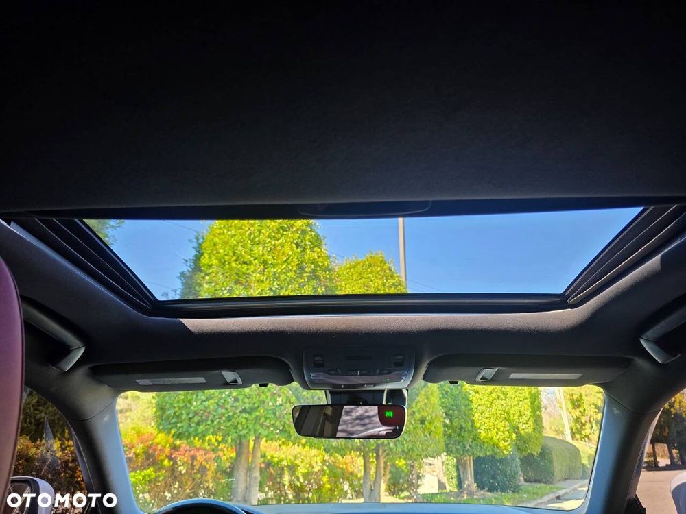 Lexus IS 200t / 300 F Sport - 12