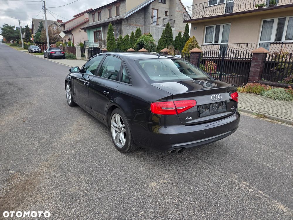 Audi A4 Limousine - 6