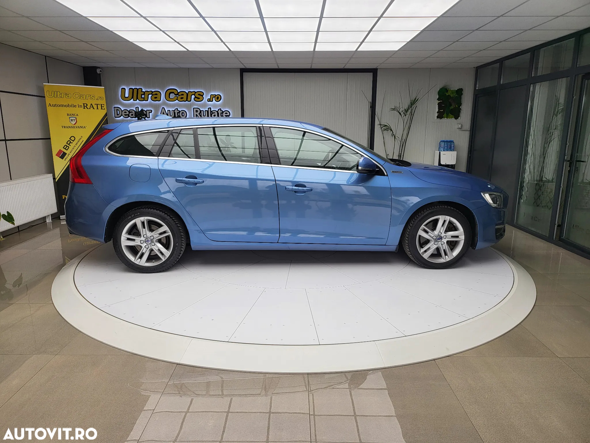 Volvo V60 D6 Plug-In-Hybrid AWD Geartronic Momentum - 7