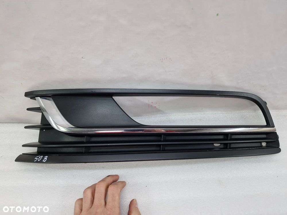 VW PASSAT B7 3AA 10-14 LEWA / PRAWA KRATKA BOCZNA ZDERZAKA PRZEDNIEGO PRZÓD Z OPCJĄ CZARNEJ LISTWY NA DOLE , NR 3AA853666 , 3AA853665 , NR AUKCJI E/50 - 11