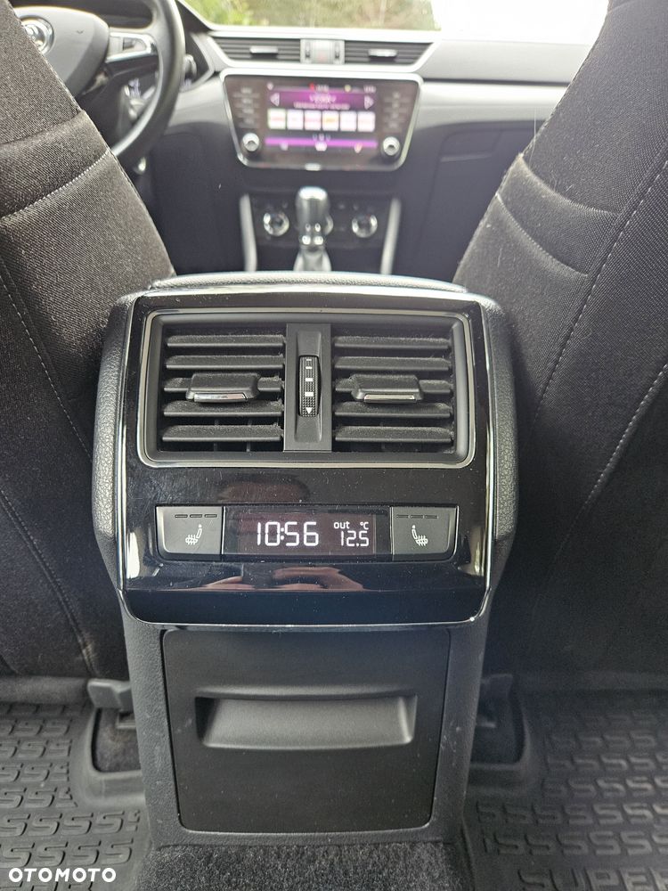 Skoda Superb 2.0 TDI Style DSG - 8