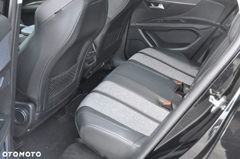 Peugeot 3008 BlueHDi 180 Stop & Start EAT8 Allure - 27