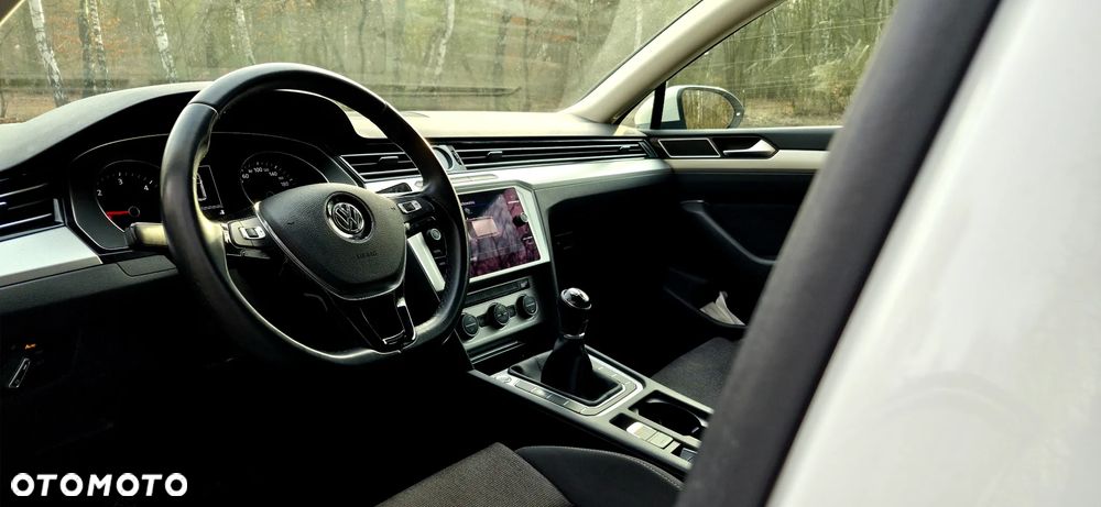 Volkswagen Passat - 6