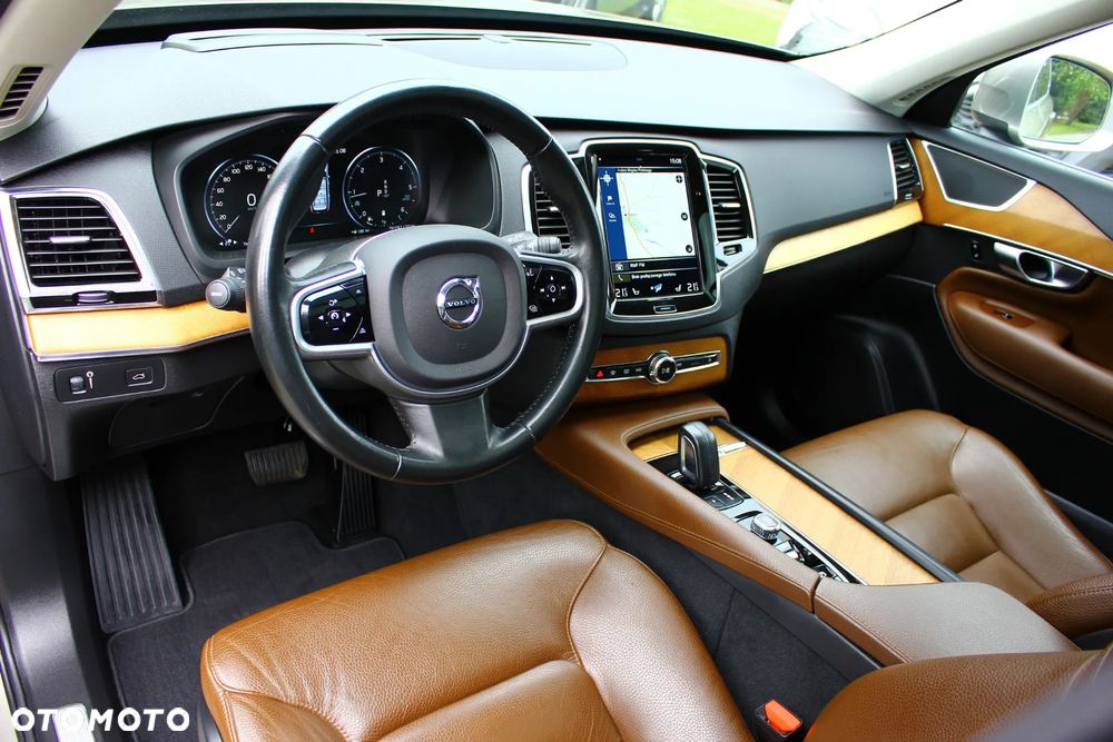 Volvo XC 90 B5 D AWD Momentum Pro 7os - 28