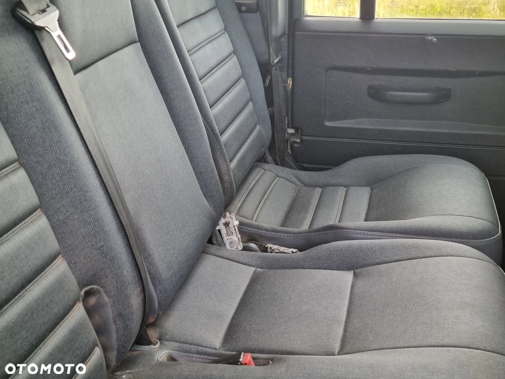 Land Rover Defender 2.2 TD4 SE - 20