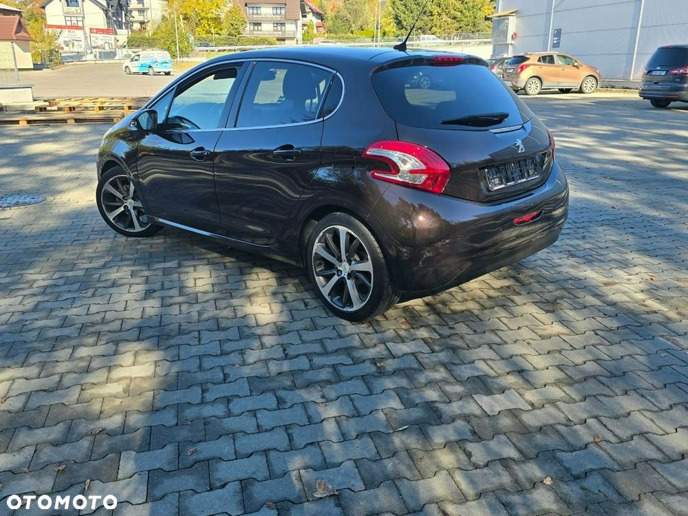 Peugeot 208 2013