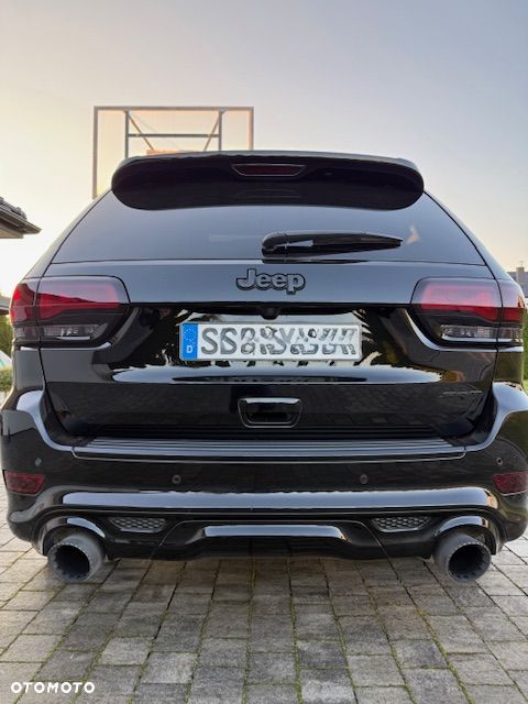 Jeep Grand Cherokee - 25