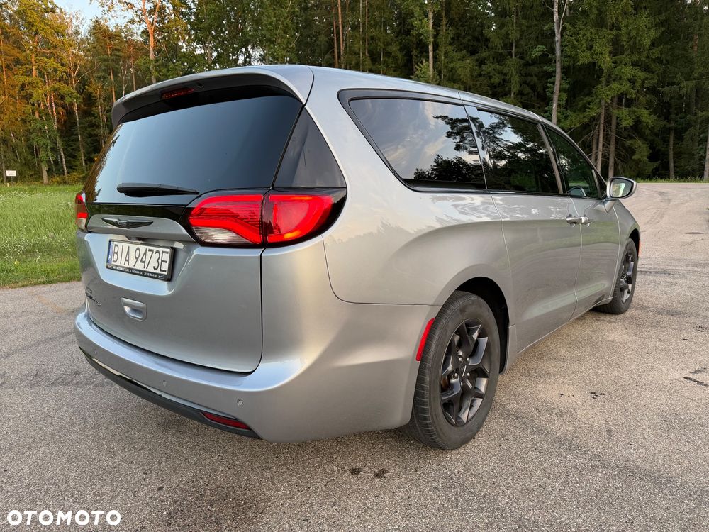 Chrysler Pacifica - 5