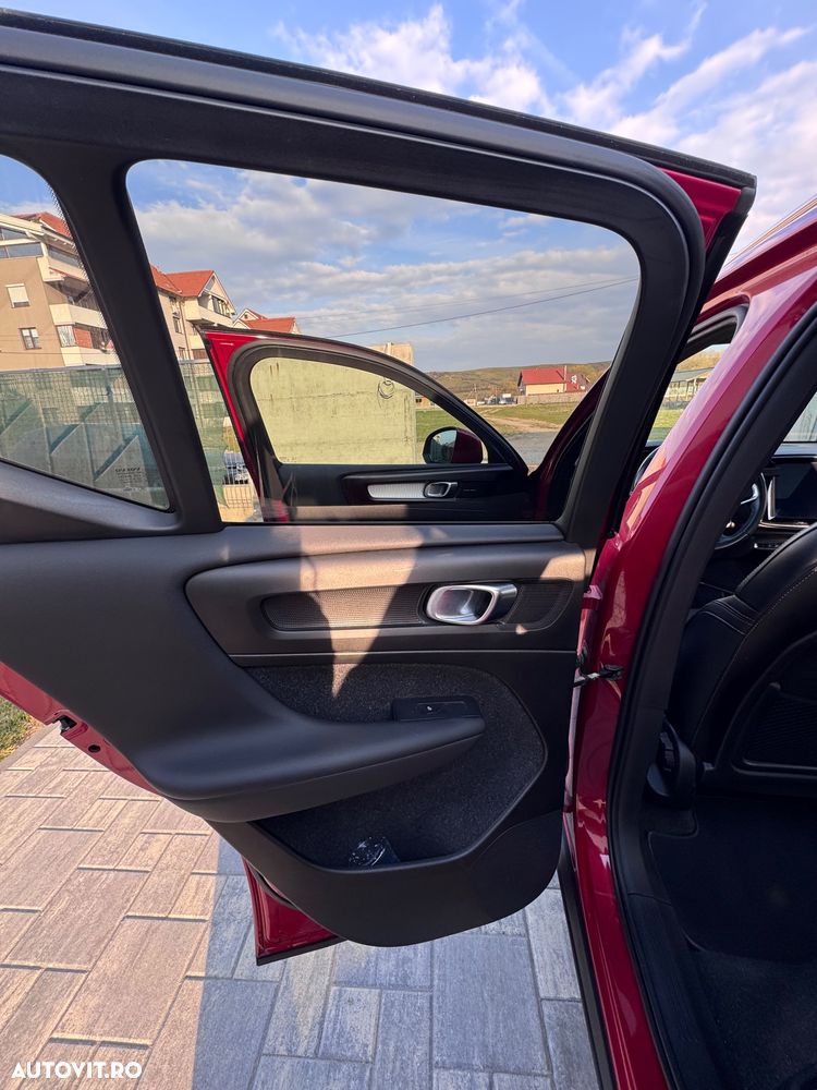 Volvo XC 40 D3 AWD Momentum Pro - 34